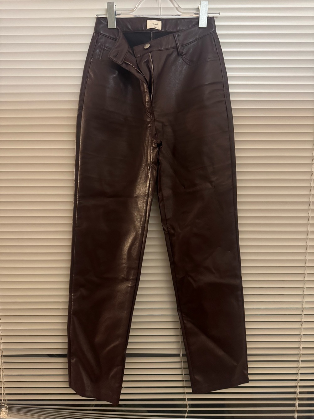 Aritzia Wilfred Melina Faux-Leather Straight Pants in Burgundy